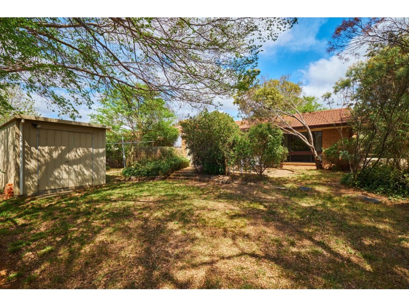 11 Piguenit Close, Lyneham ACT 2602