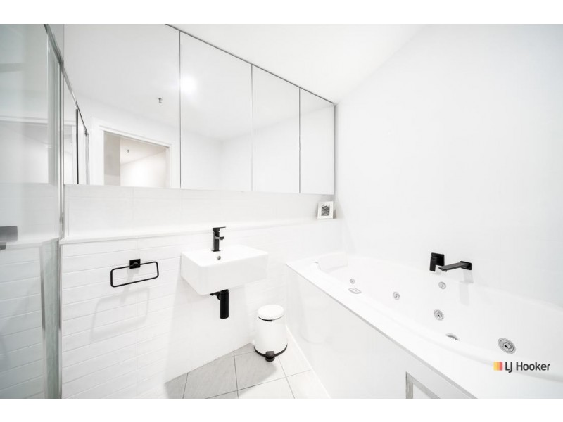 424/1 Anthony Rolfe Avenue, Gungahlin ACT 2912