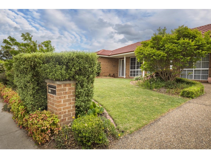 21 Amagula Avenue, Ngunnawal ACT 2913
