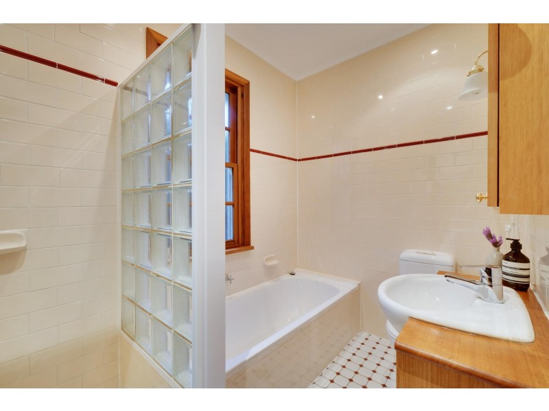 18 Suttor Street, Ainslie ACT 2602