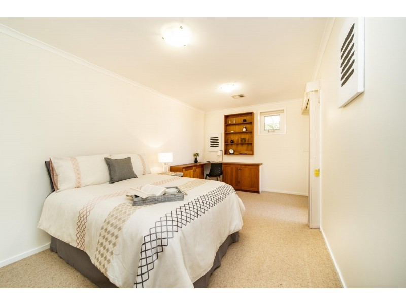 20 Dorrit Black Crescent, Lyneham ACT 2602