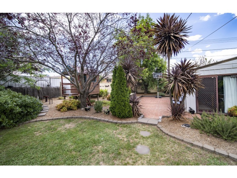 10 Chuculba Crescent, Giralang ACT 2617