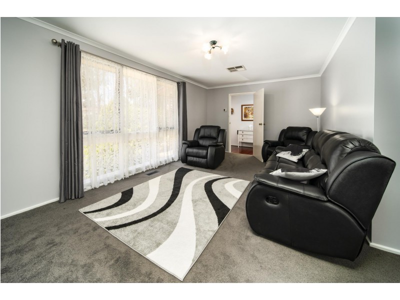 10 Chuculba Crescent, Giralang ACT 2617