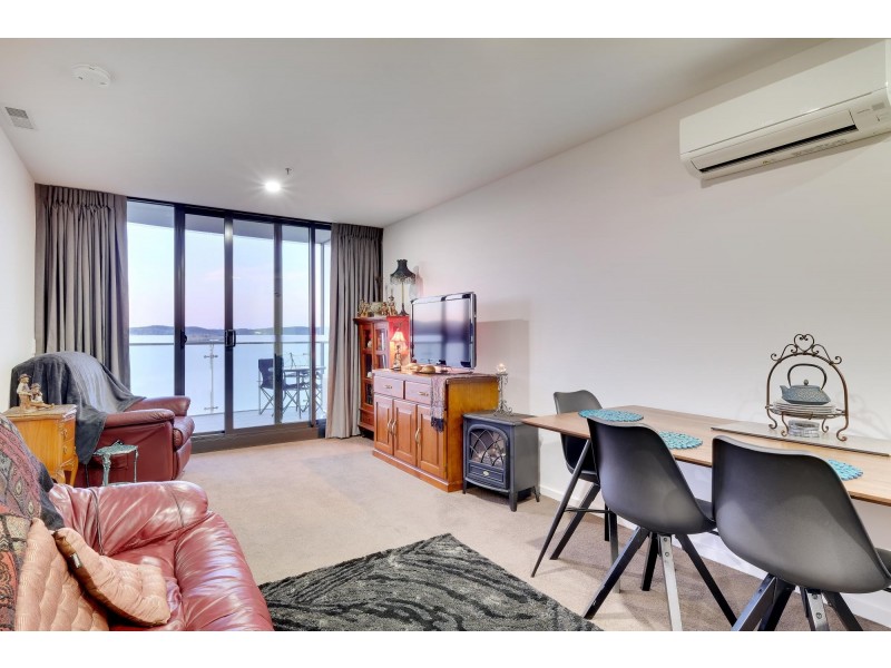 305/1 Anthony Rolfe Avenue, Gungahlin ACT 2912