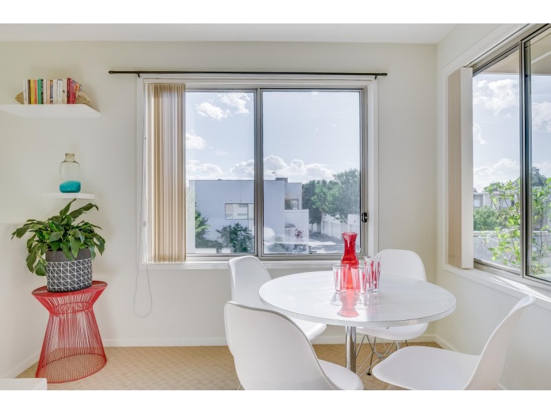 2/36 Mabel Miller Lane, Watson ACT 2602