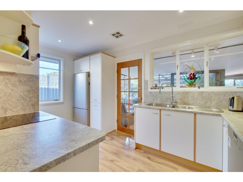 5 Simpson Street, Watson ACT 2602