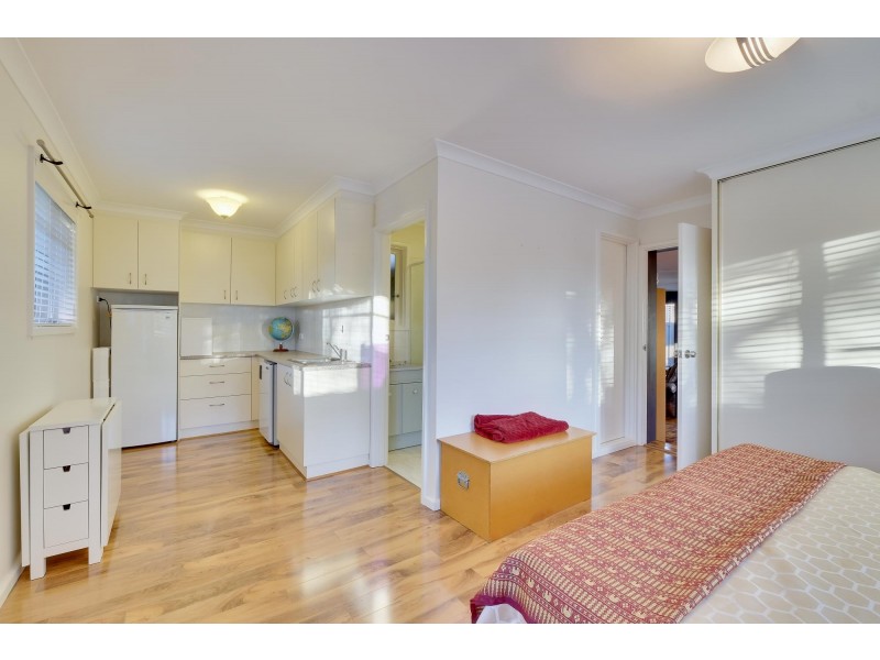 5 Simpson Street, Watson ACT 2602