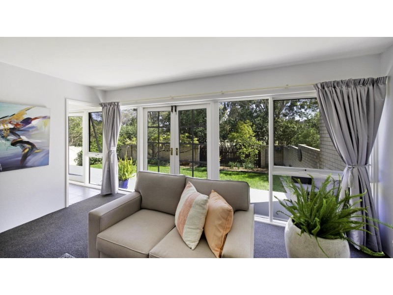 96 Grayson Street, Hackett ACT 2602