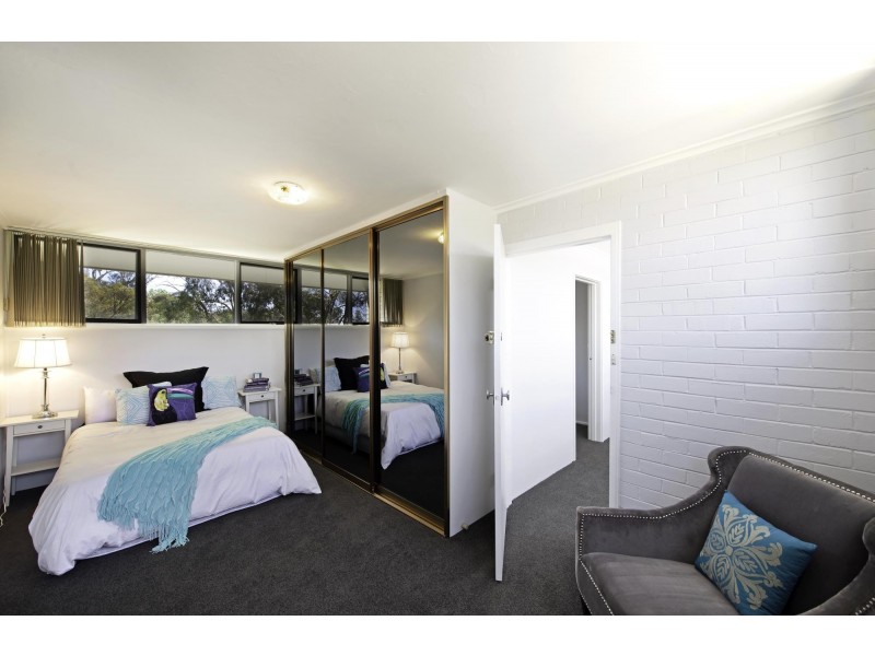 96 Grayson Street, Hackett ACT 2602