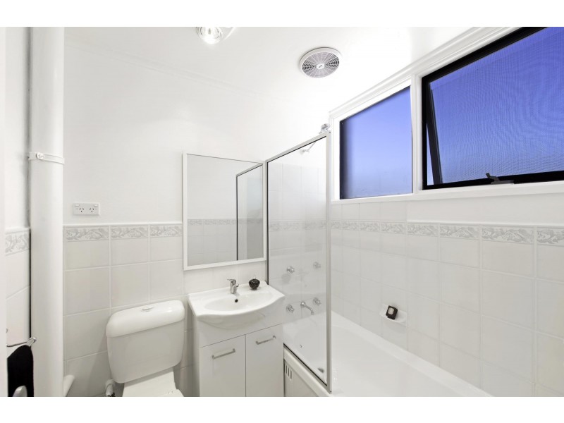 96 Grayson Street, Hackett ACT 2602