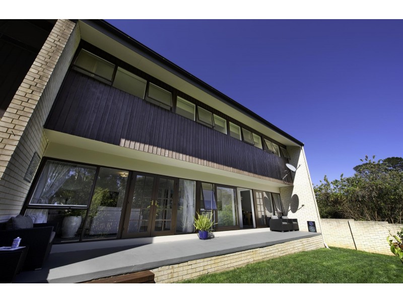 96 Grayson Street, Hackett ACT 2602