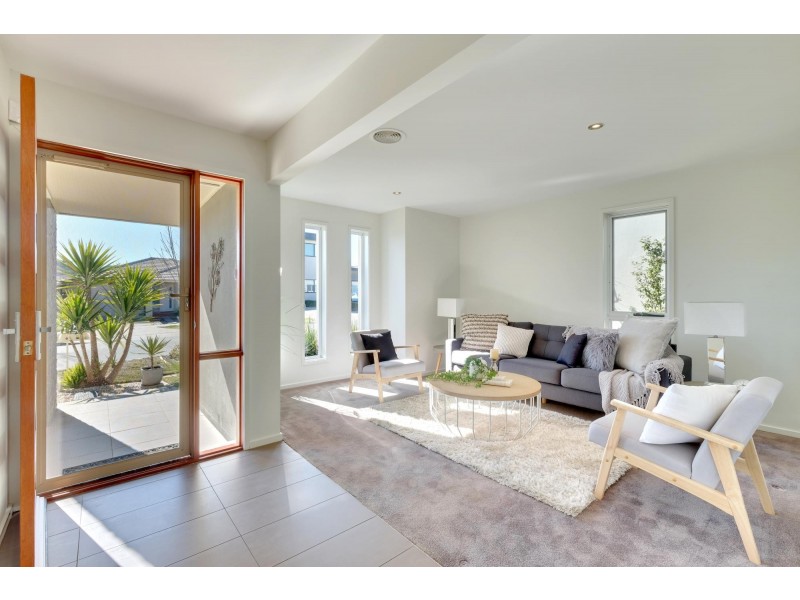 9 Hooton Street, Forde ACT 2914