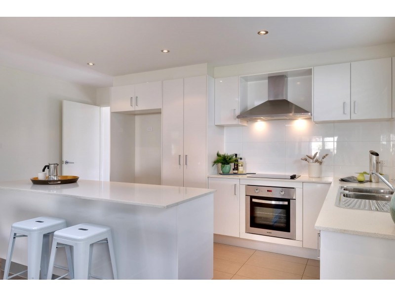 9 Hooton Street, Forde ACT 2914