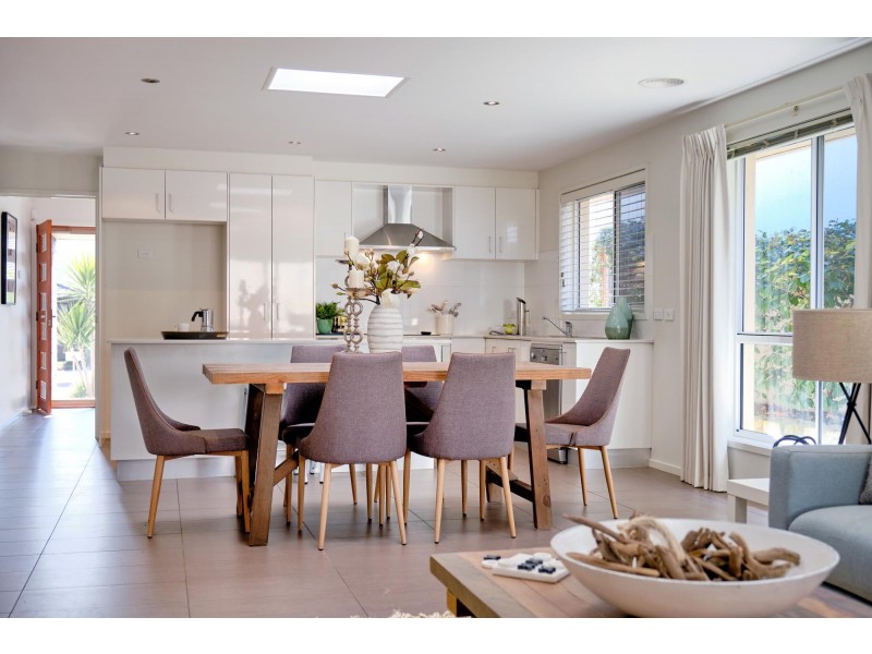 9 Hooton Street, Forde ACT 2914