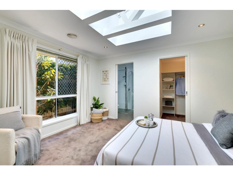 9 Hooton Street, Forde ACT 2914