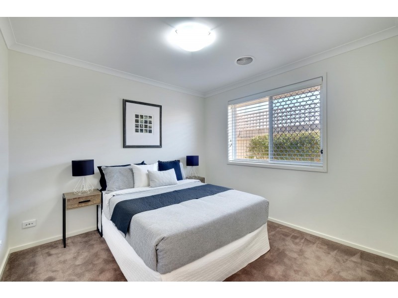 9 Hooton Street, Forde ACT 2914