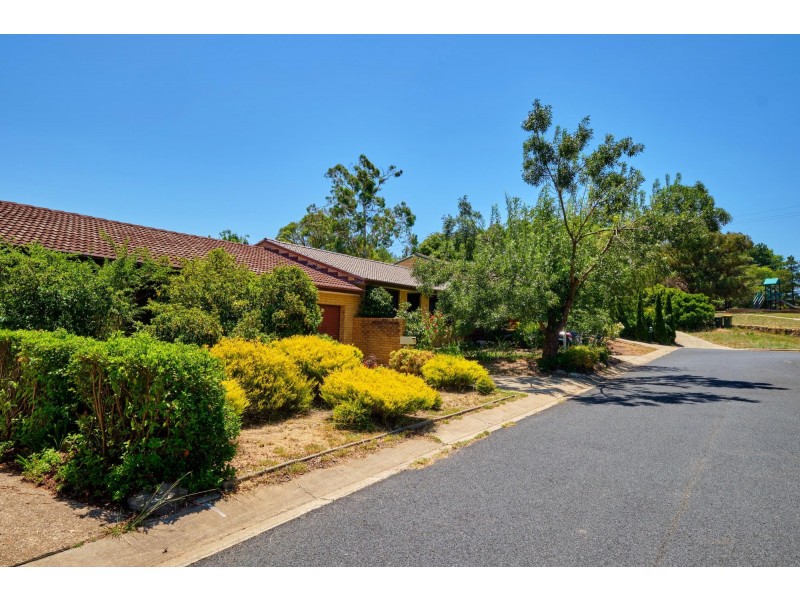 7 Stumm Place, Latham ACT 2615