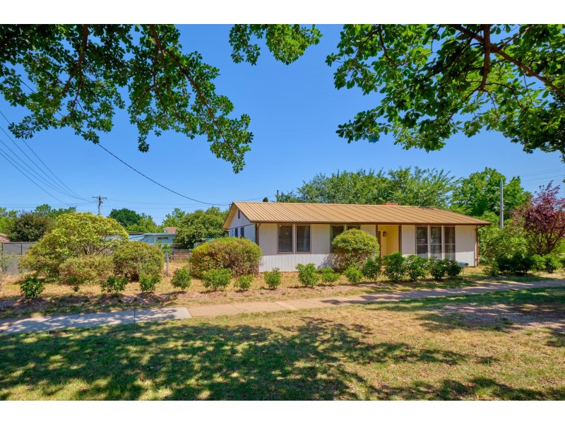 9 Officer Crescent, Ainslie ACT 2602