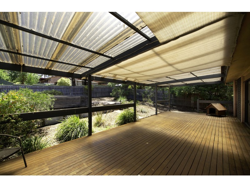 8 Tom Place, Charnwood ACT 2615