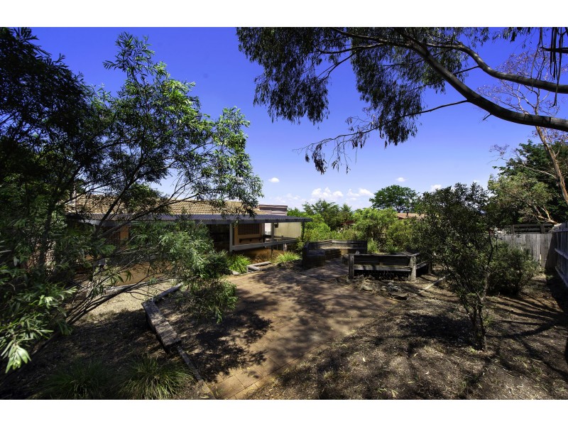 8 Tom Place, Charnwood ACT 2615