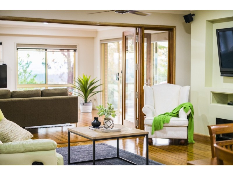 5 Kinlyside Avenue, Jerrabomberra NSW 2619