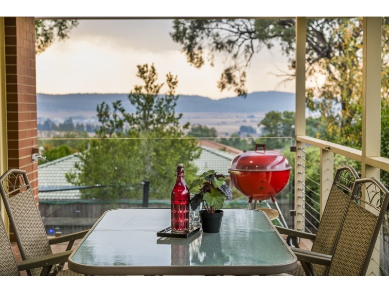 5 Kinlyside Avenue, Jerrabomberra NSW 2619