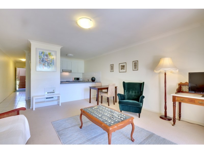 33/25 Aspinall Street, Watson ACT 2602