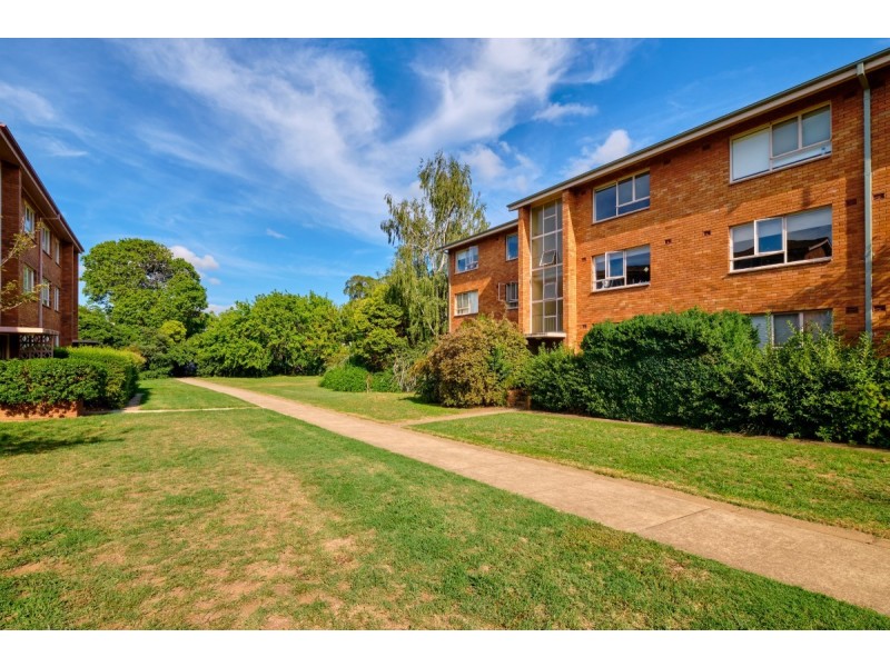 17/114 Blamey Crescent, Campbell ACT 2612