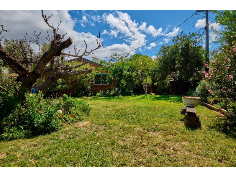 32 McGowan Street, Dickson ACT 2602