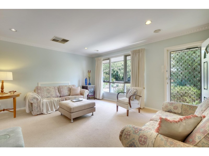 61 Piddington Street, Watson ACT 2602