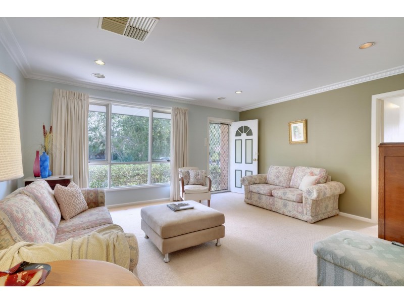 61 Piddington Street, Watson ACT 2602