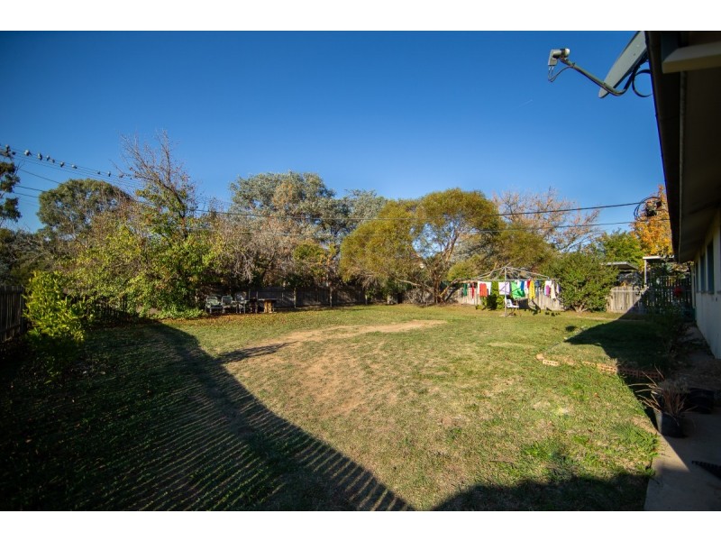 9 Debenham Street, Mawson ACT 2607