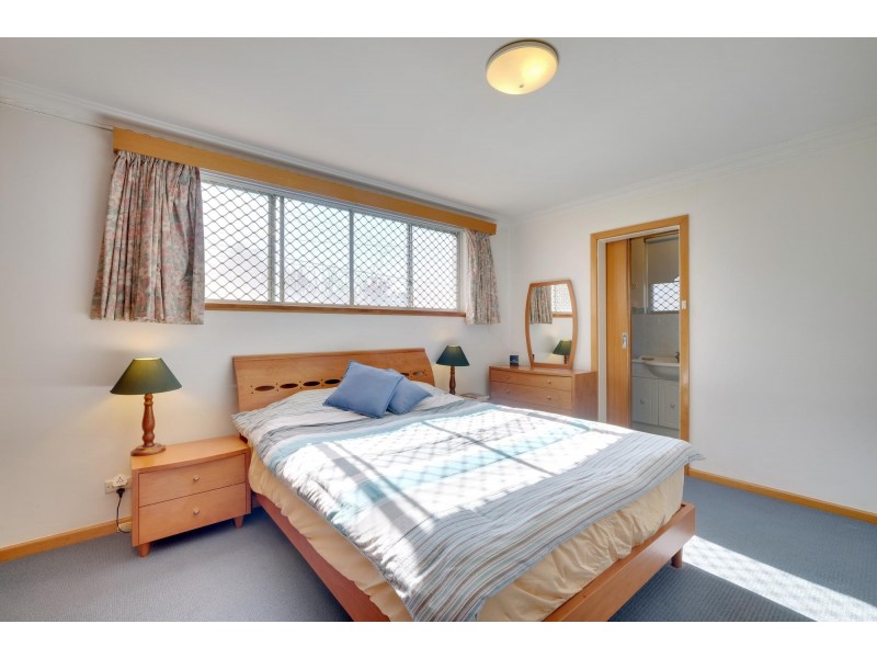 9 Fenner Street, Downer ACT 2602