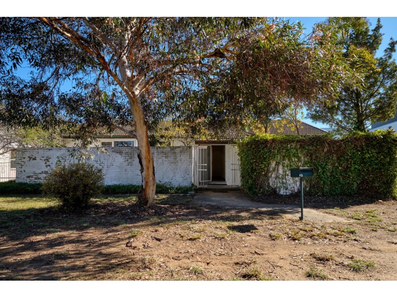 23 Owen Crescent, Lyneham ACT 2602