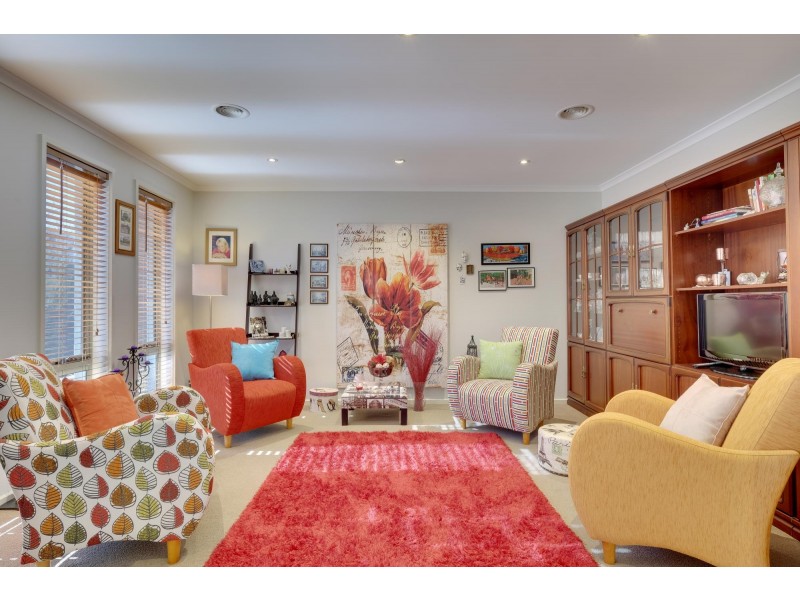 28 Bettie McNee Street, Watson ACT 2602