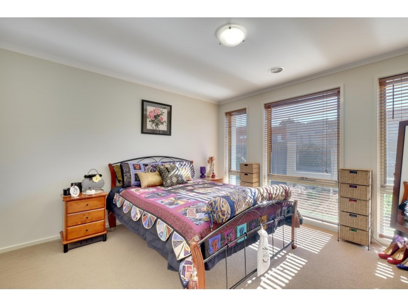 28 Bettie McNee Street, Watson ACT 2602