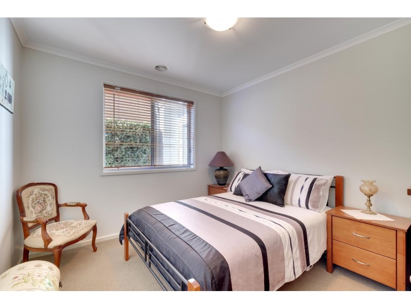 28 Bettie McNee Street, Watson ACT 2602