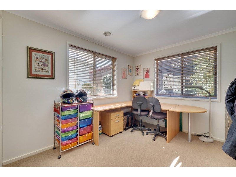 28 Bettie McNee Street, Watson ACT 2602