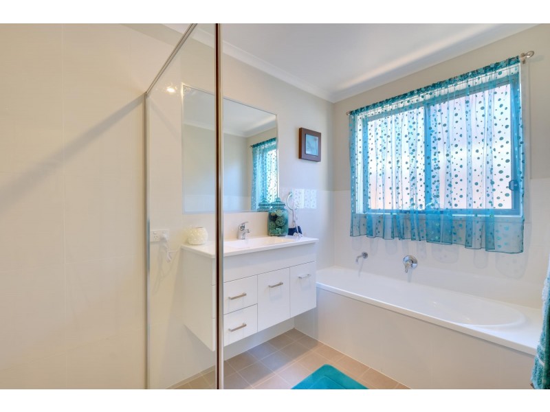 28 Bettie McNee Street, Watson ACT 2602