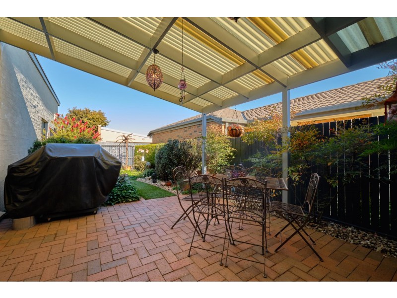 28 Bettie McNee Street, Watson ACT 2602
