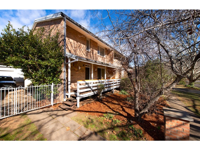 32 Blamey Crescent, Campbell ACT 2612