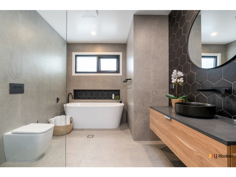 25 Shortland Crescent, Ainslie ACT 2602