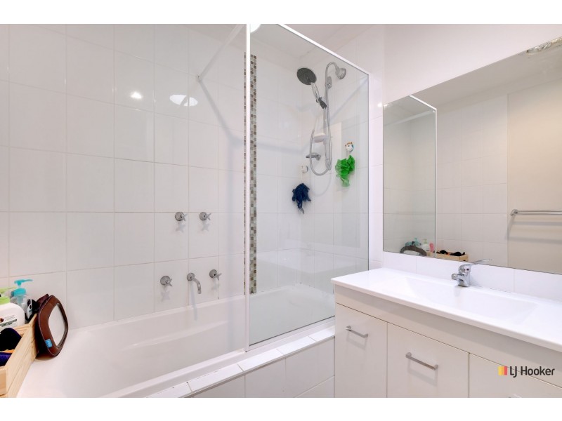 14 Phillipa Weeks Street, Watson ACT 2602