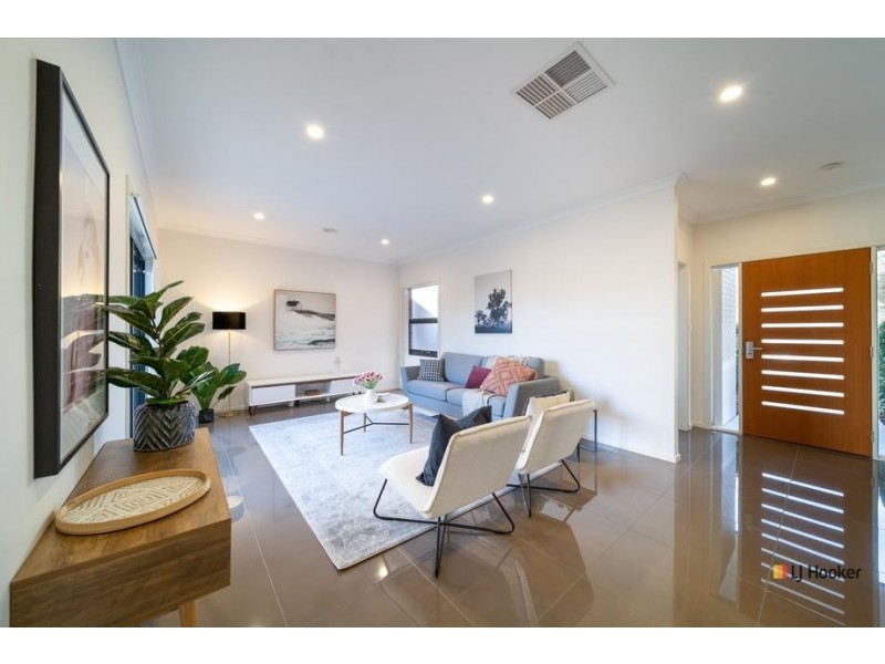13 Junee Street, Crace ACT 2911