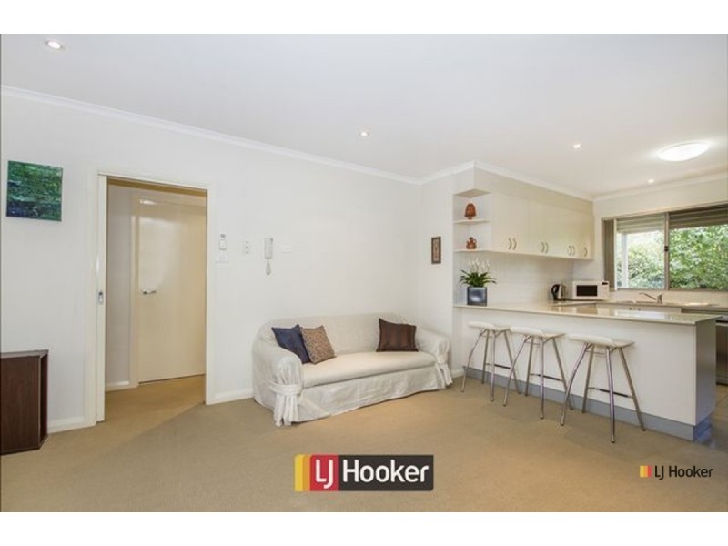 1/10 Coolac Place, Braddon ACT 2612