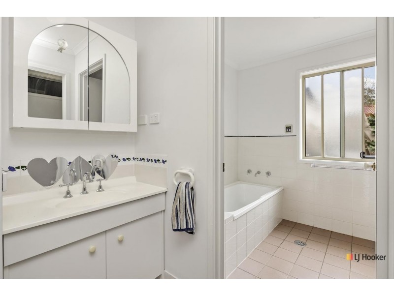 33 Dooland Court, Nicholls ACT 2913