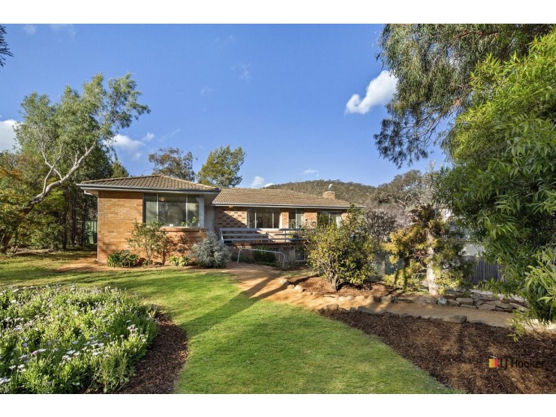 10 Selwyn Street, Hackett ACT 2602