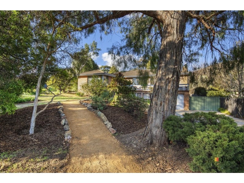 10 Selwyn Street, Hackett ACT 2602