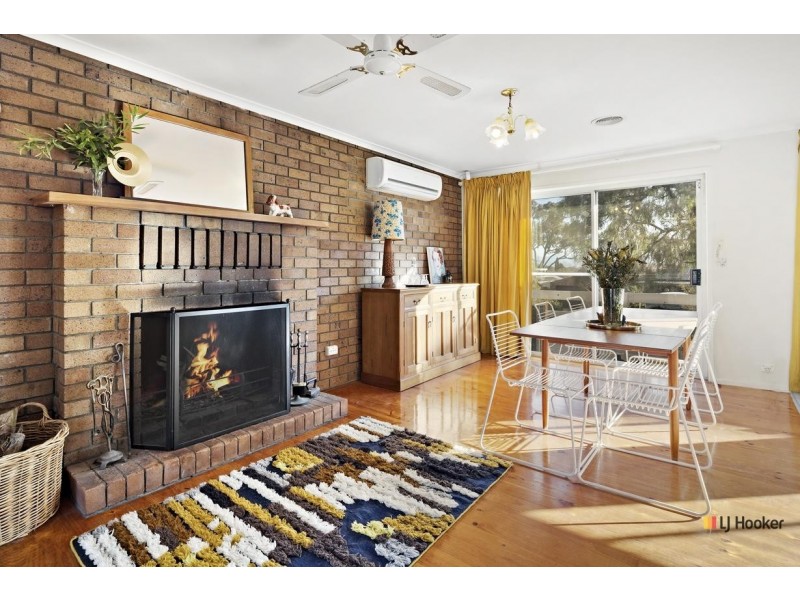 10 Selwyn Street, Hackett ACT 2602