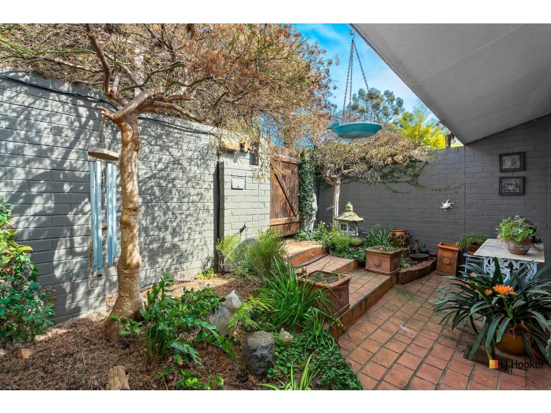 105 Hallen Close, Phillip ACT 2606